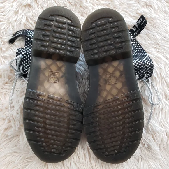Dr. Martens new without Box size 5 Ladies 1460 Pascal Boot star boots - Picture 11 of 16